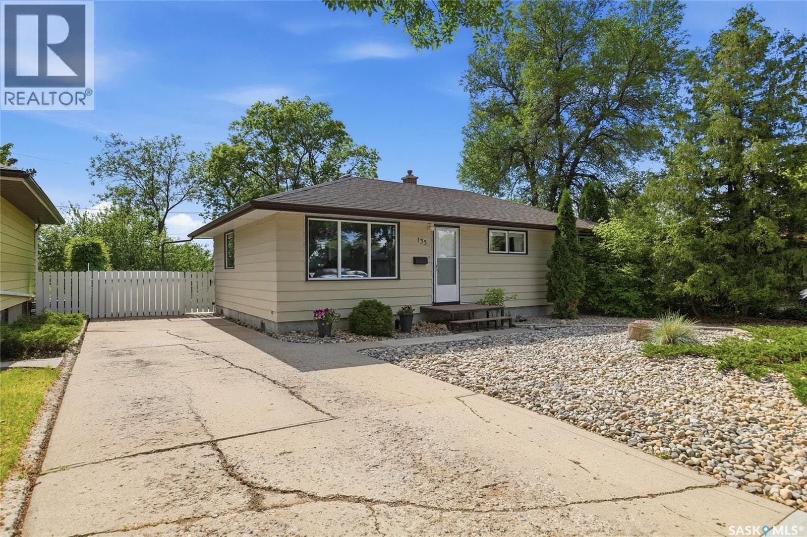 133 Ellison CRESCENT — photo 3