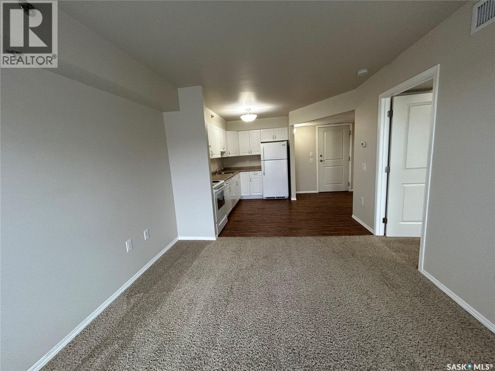 424 601 110th AVENUE — photo 3