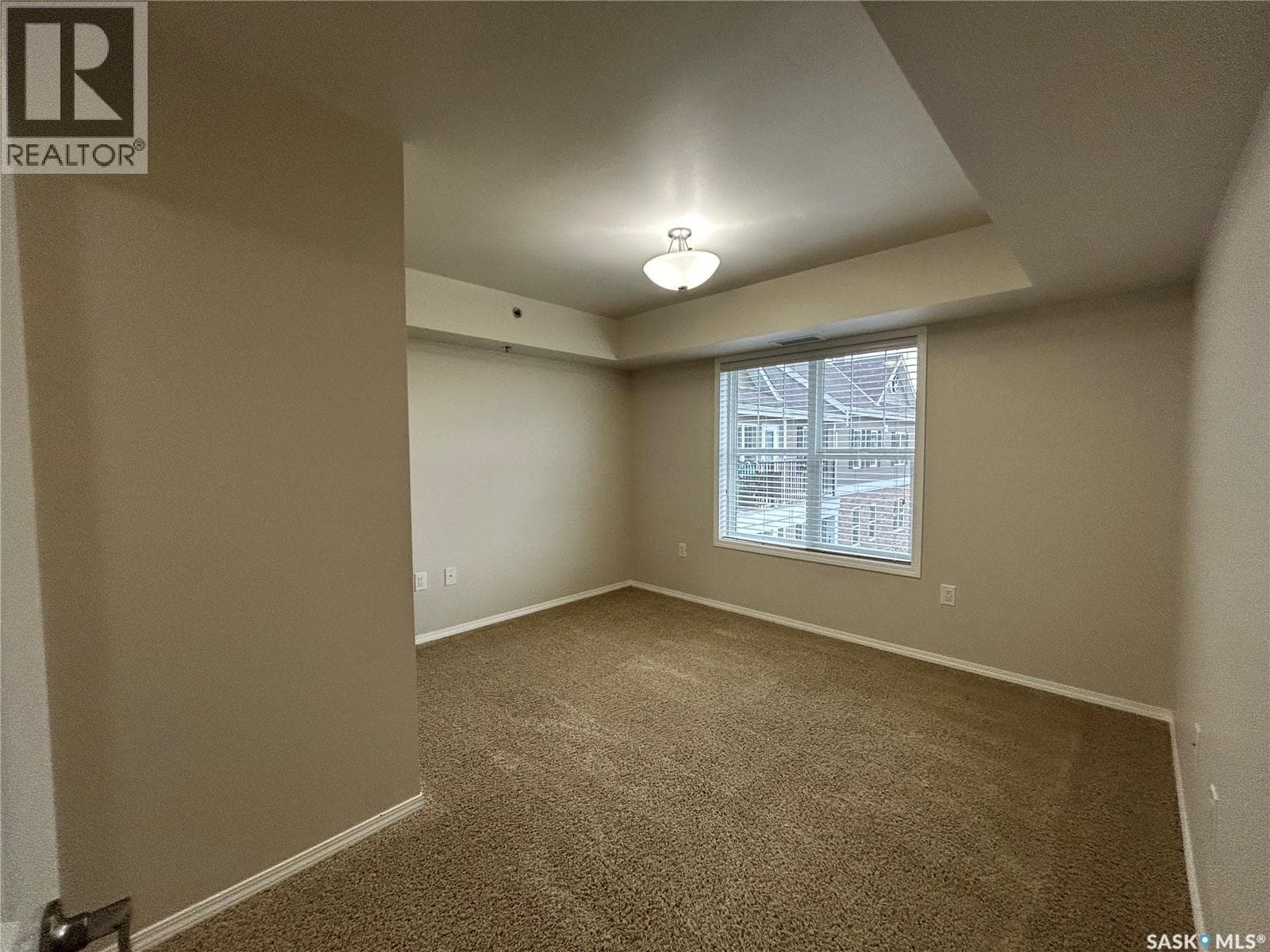 424 601 110th AVENUE — photo 4