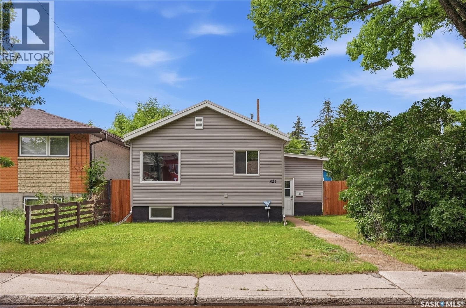 831 K AVENUE N