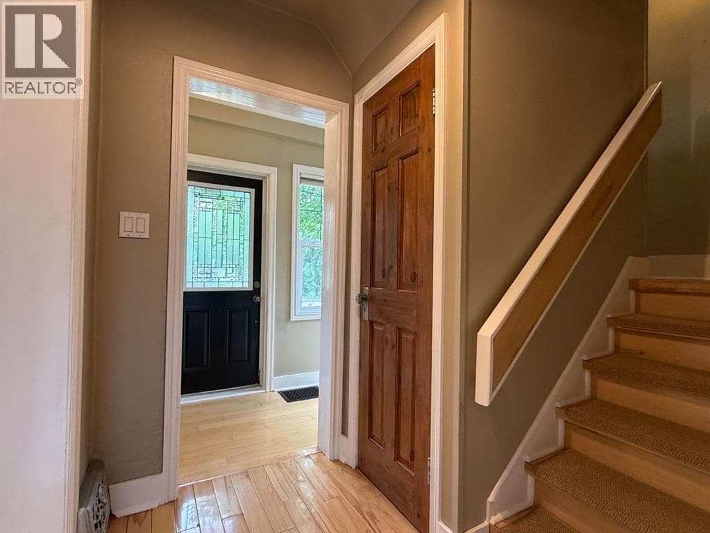 4817 53 Avenue — photo 3