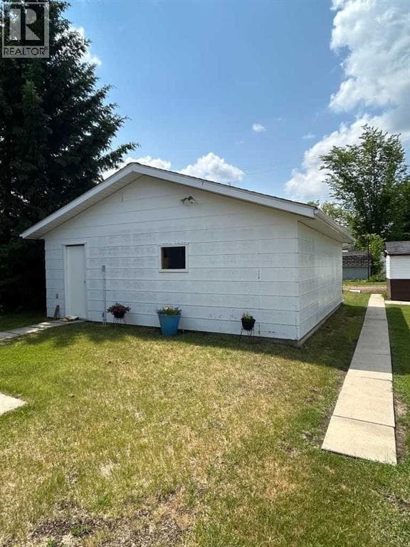 4708 49 Street — photo 5