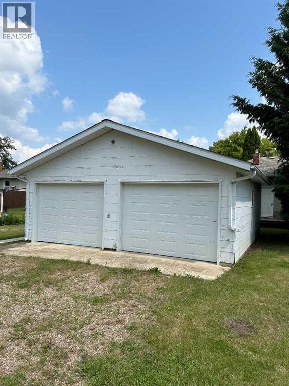 4708 49 Street — photo 4