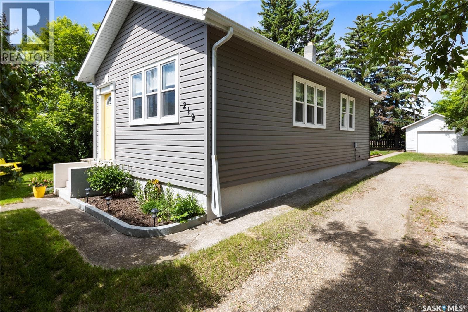 219 Margaret STREET