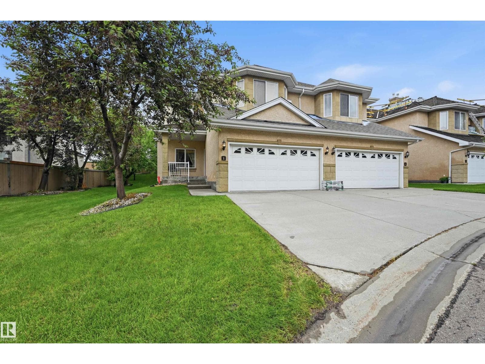 #1 577 BUTTERWORTH WY NW — photo 2