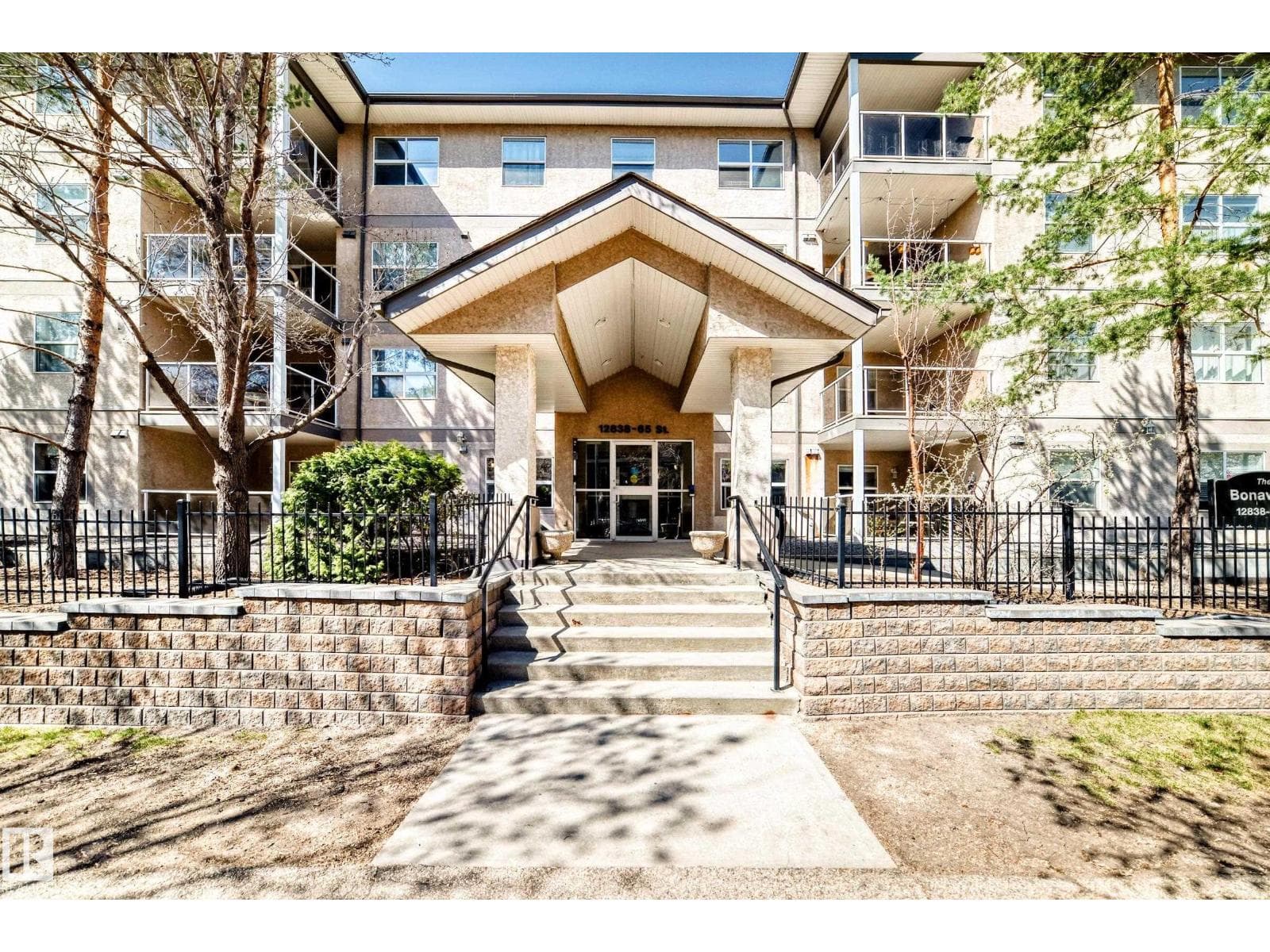 #422 12838 65 ST NW
