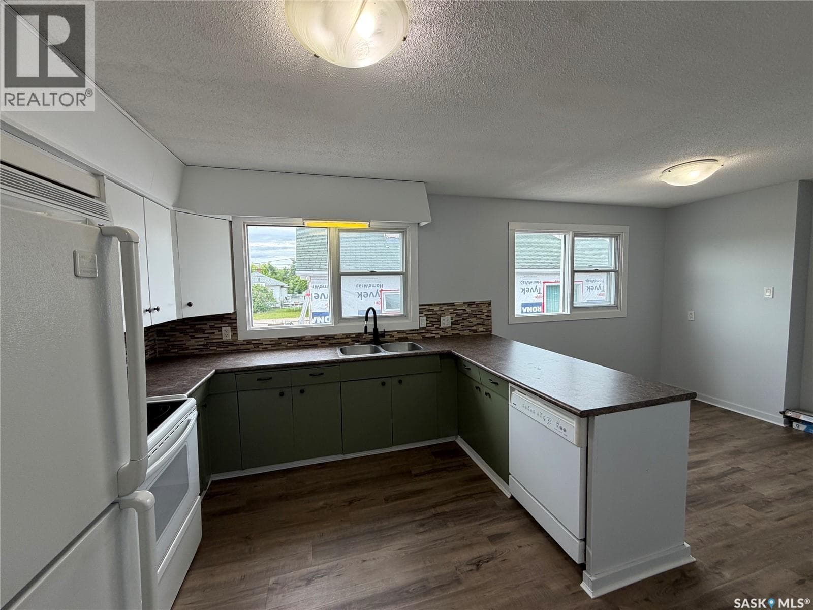 118 Hudson STREET — photo 2