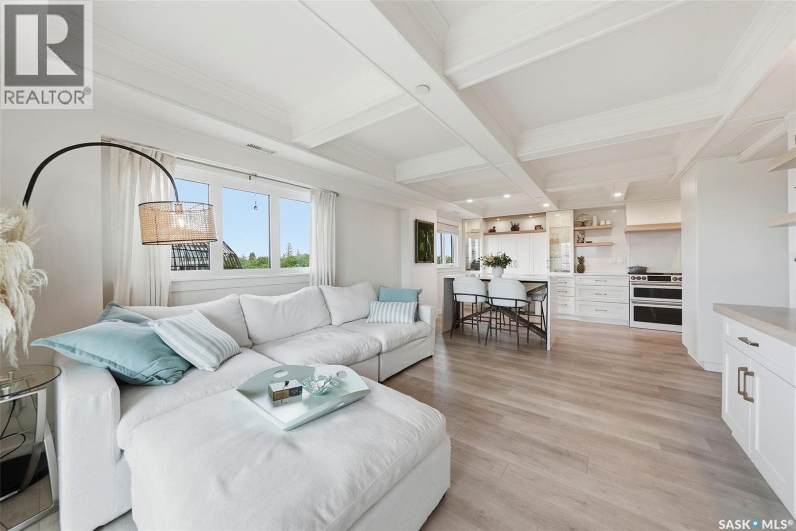 608 611 University DRIVE — photo 3