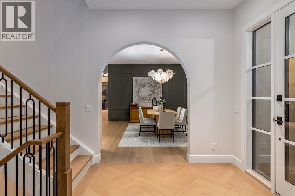 2920 Toronto Crescent NW — photo 4