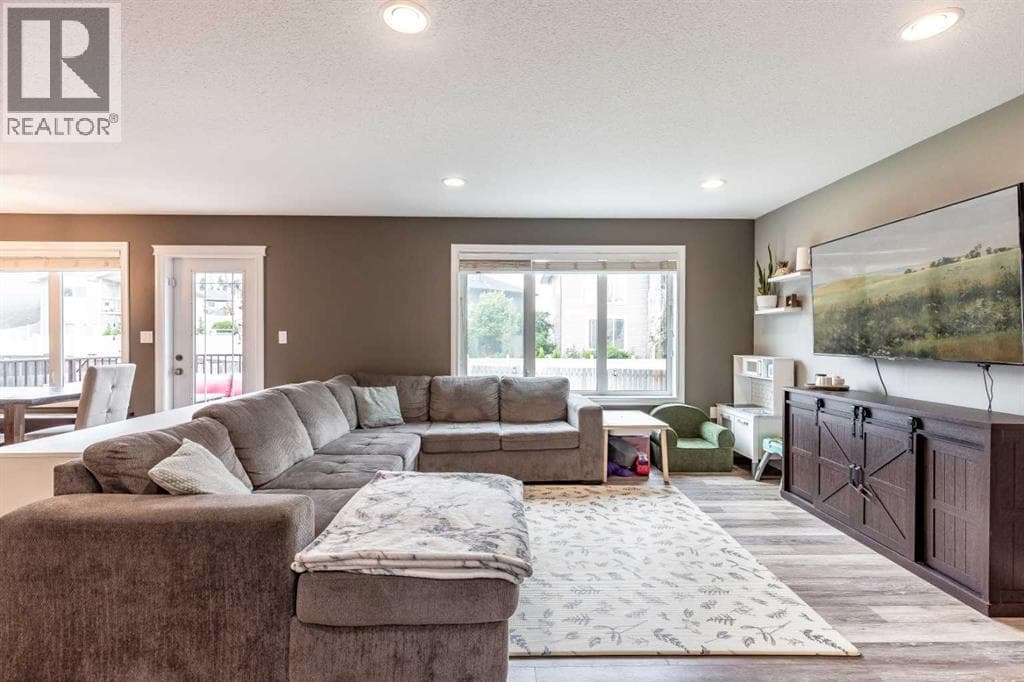 596 Vista Drive SE — photo 5