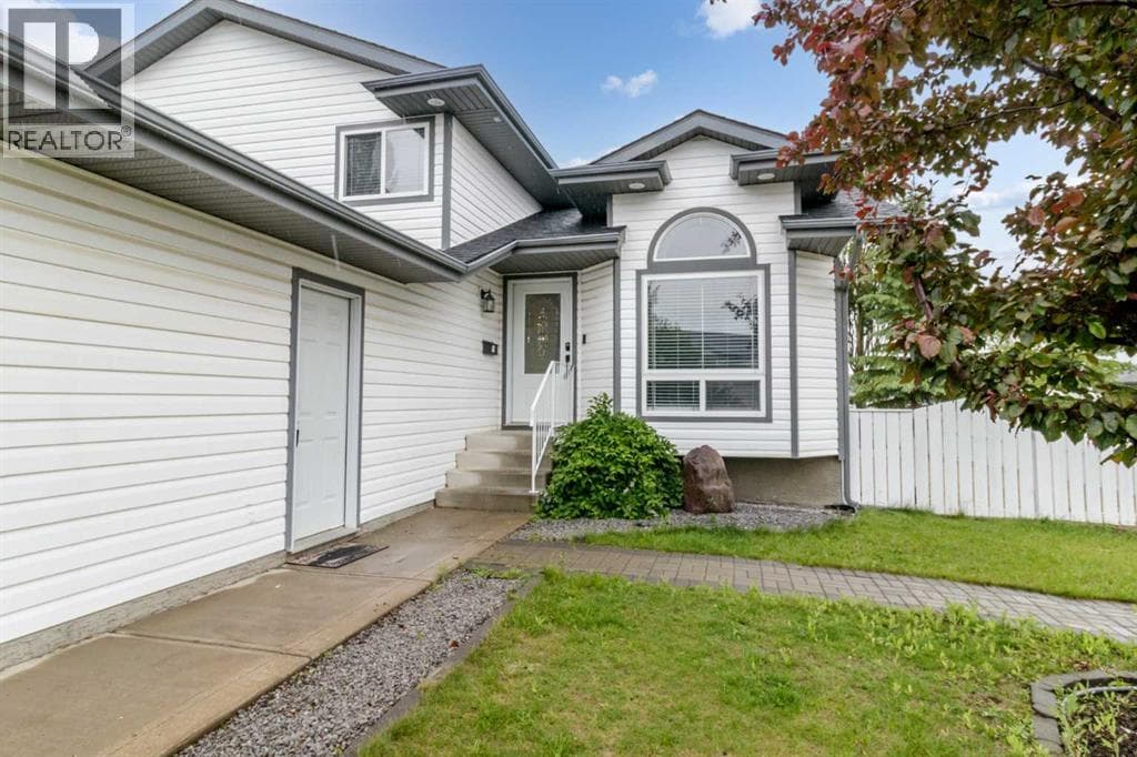 61 Premiere Crescent — photo 2