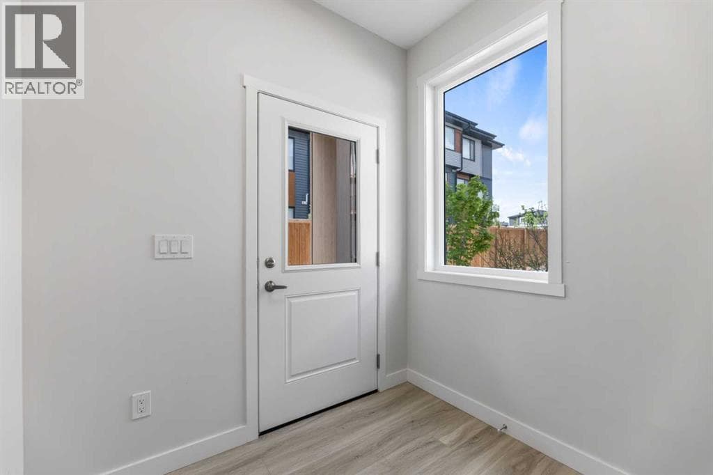 602, 90 Corner Meadows Manor NE — photo 4