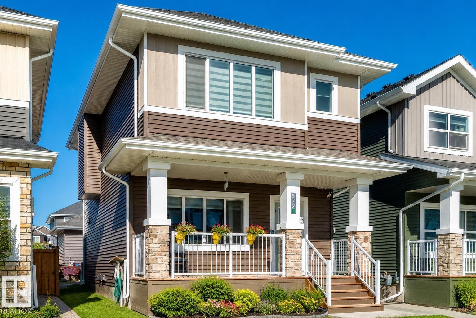 572 GLENRIDDING RAVINE DR SW