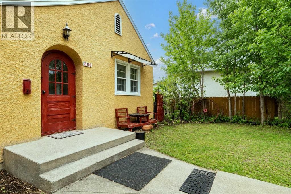 260 2 Street SE — photo 4