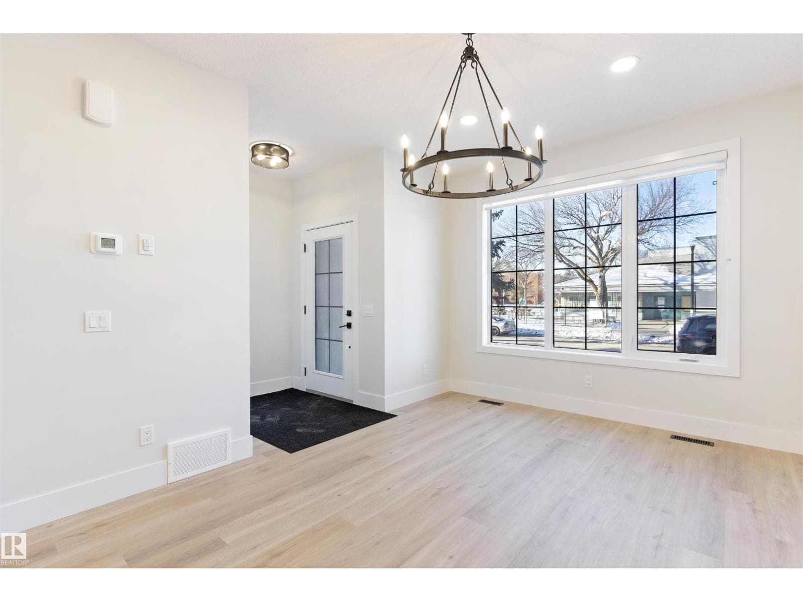 10419 136 ST NW — photo 5
