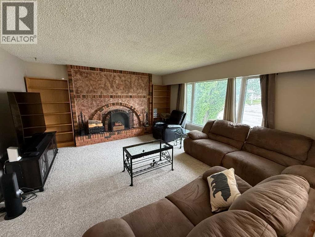481 Mountain Street — photo 3