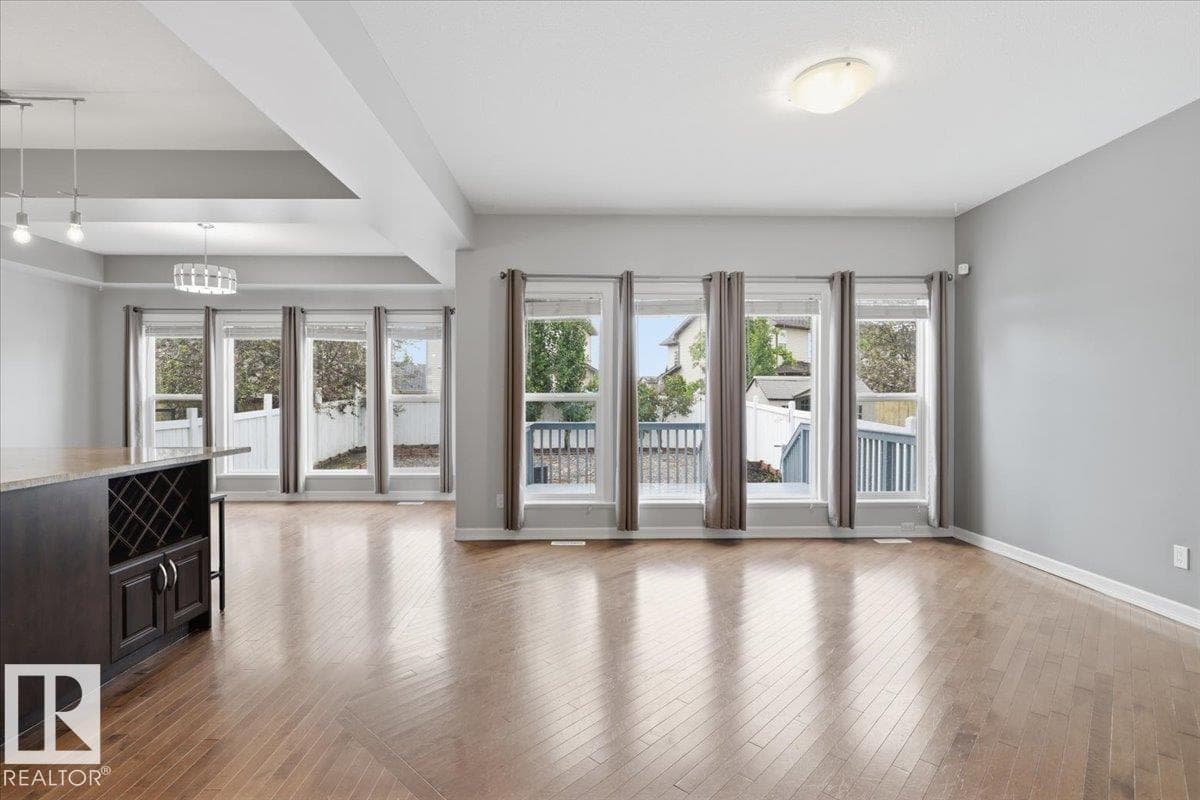 291 SHEPPARD CI — photo 5