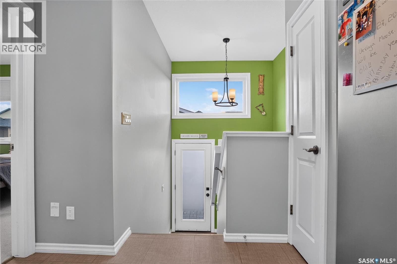 2801 Ridgeway AVENUE — photo 3