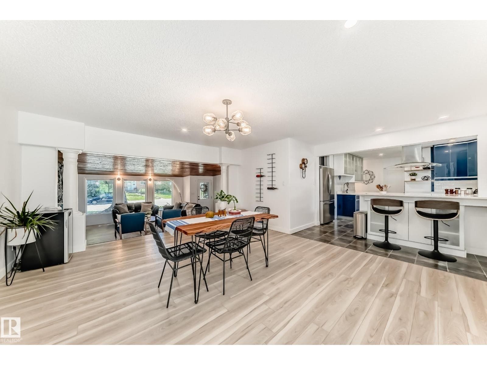 15226 81 AV NW — photo 2