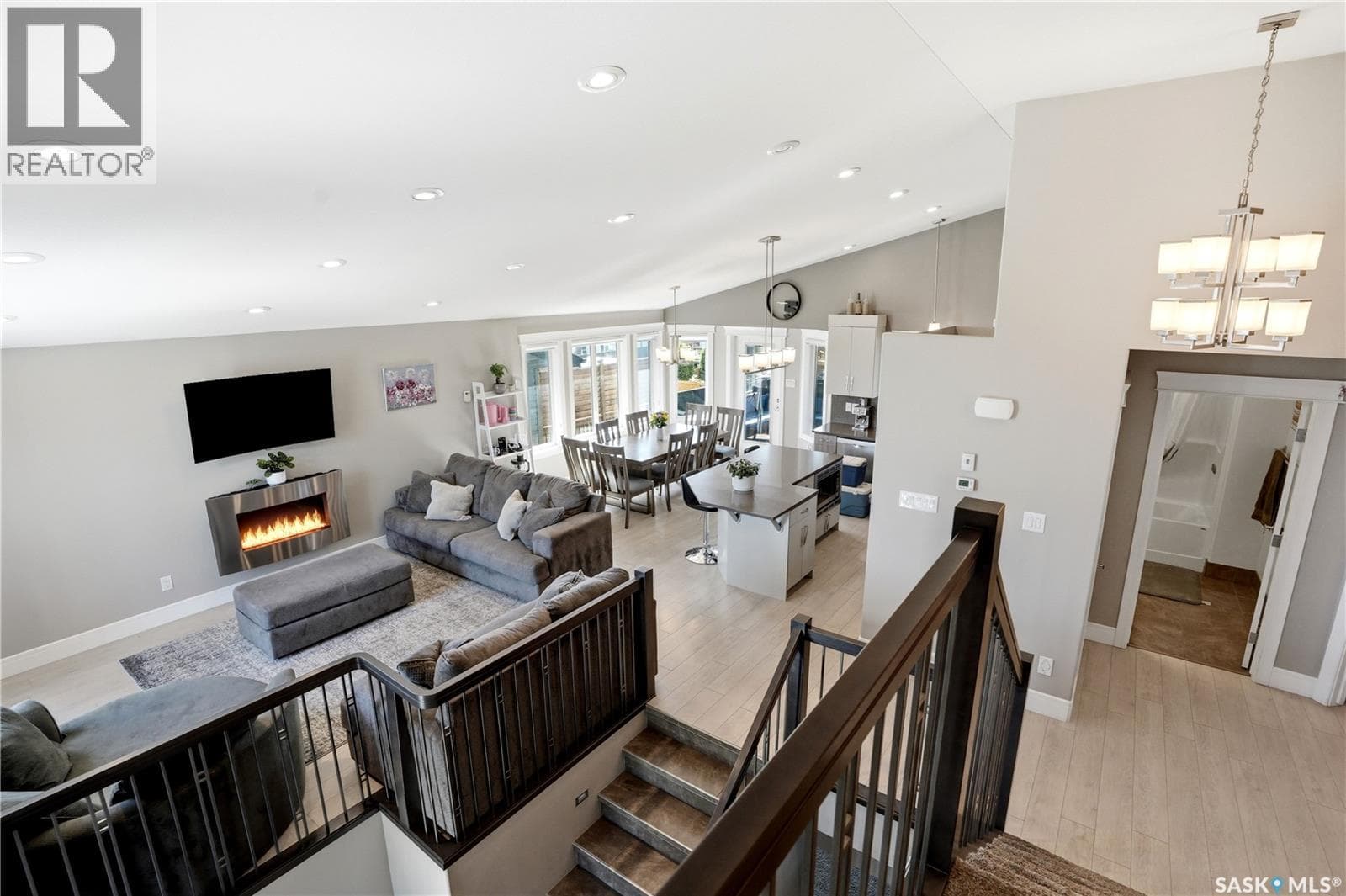 212 Glenwood TERRACE — photo 4