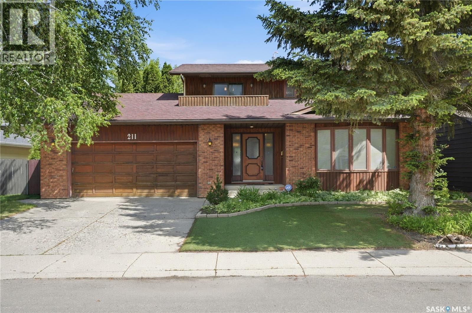 211 Keeley CRESCENT