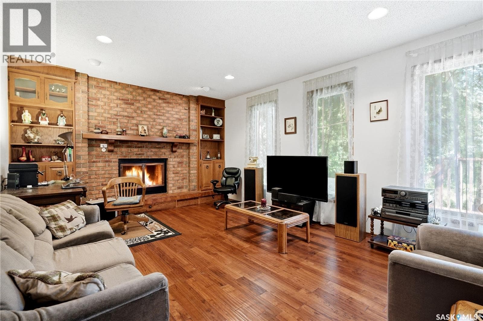 211 Keeley CRESCENT — photo 4