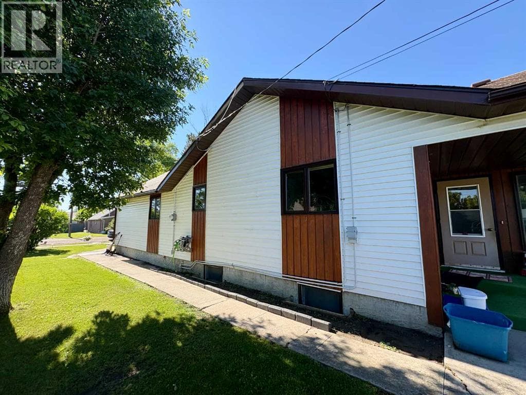 5032 48 Street — photo 3