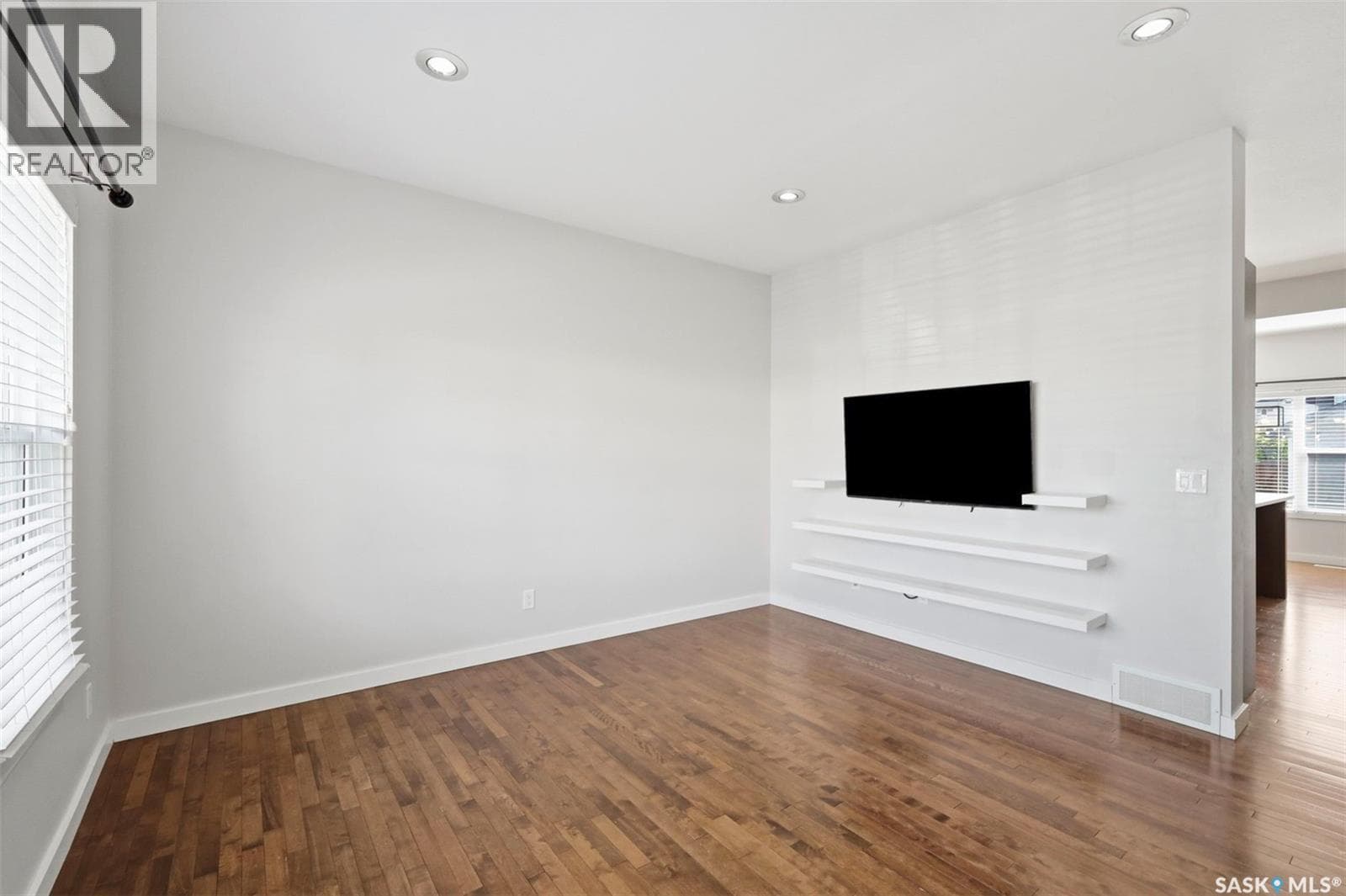 115 Tweed LANE — photo 5