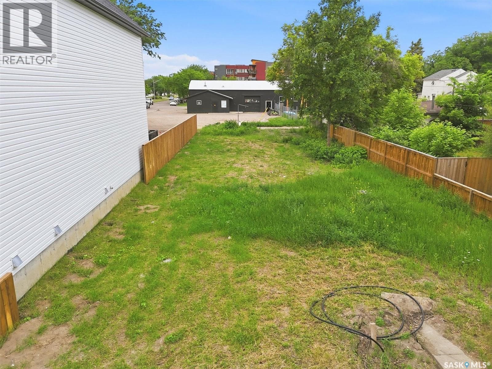 537 H AVENUE S — photo 4