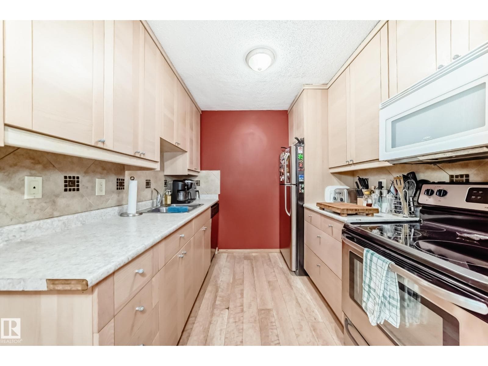 3151 139 AV NW — photo 3