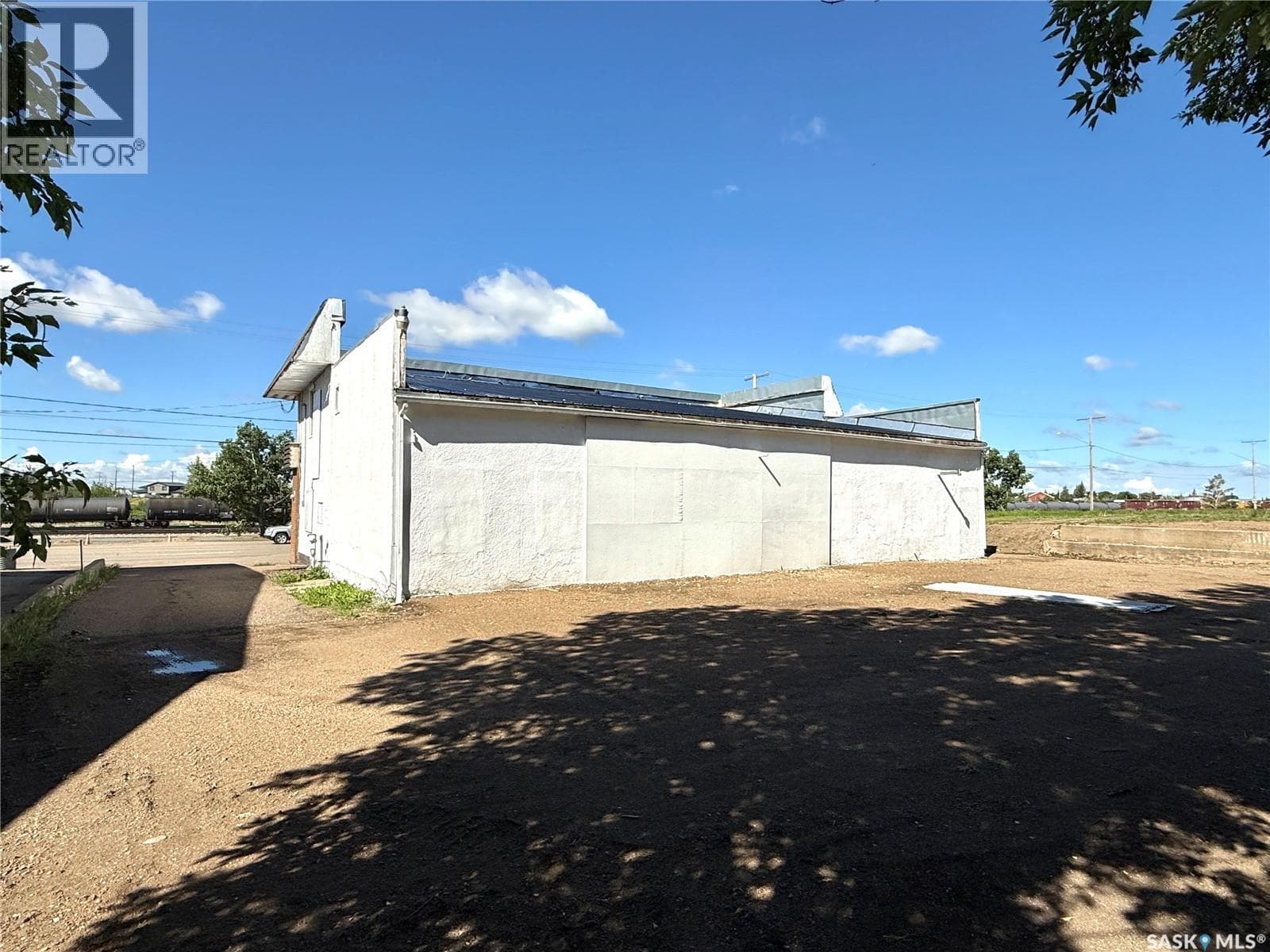 300 Railway AVENUE E — photo 4