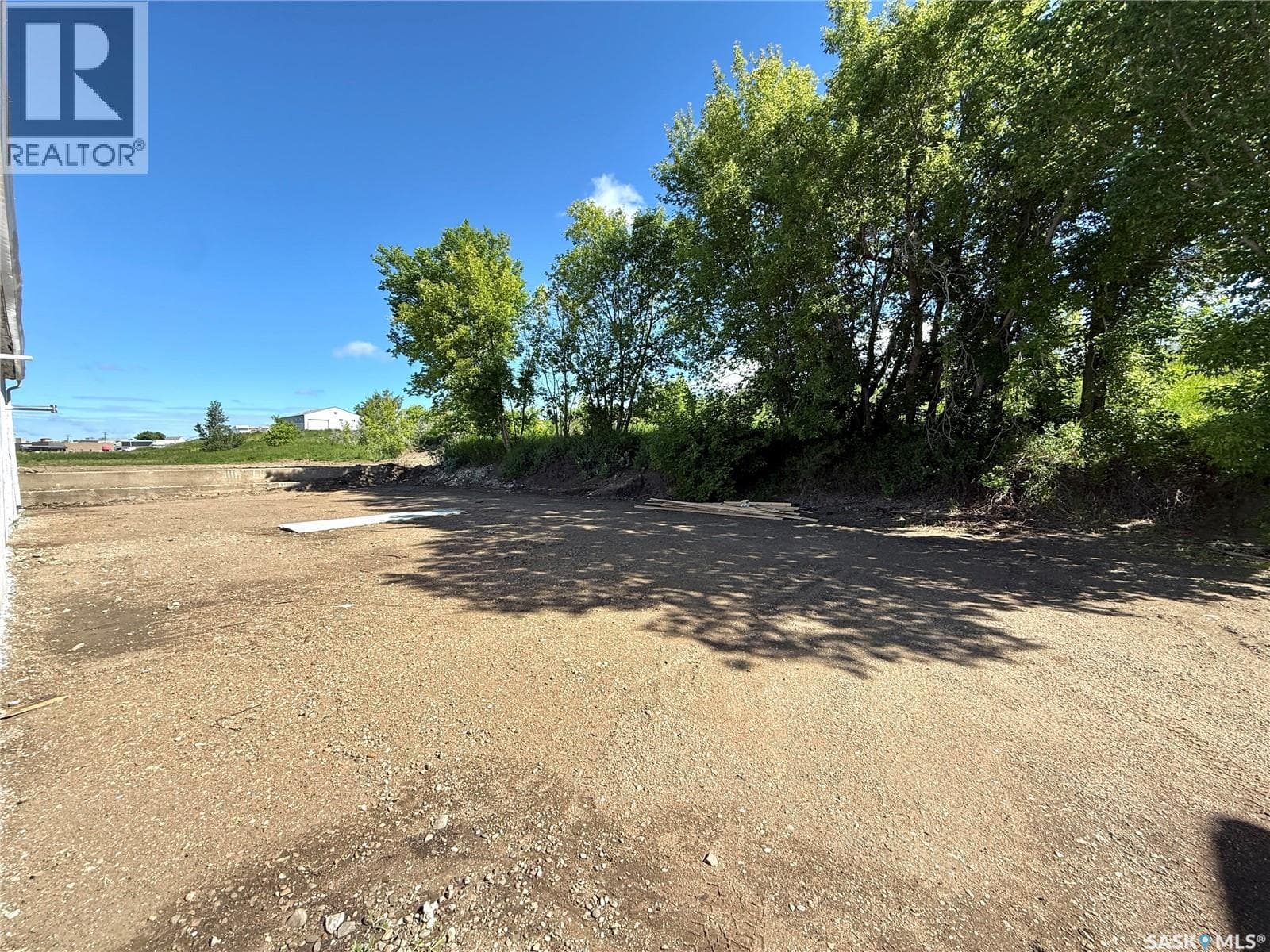 300 Railway AVENUE E — photo 5