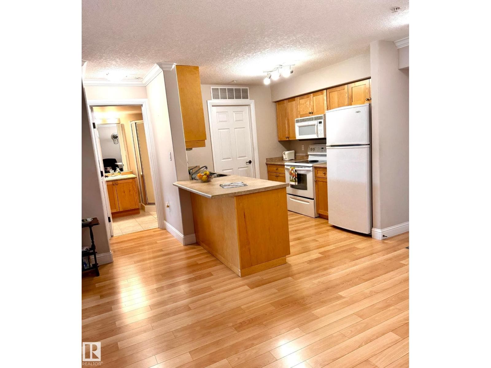 #330 13111 140 AV NW — photo 5