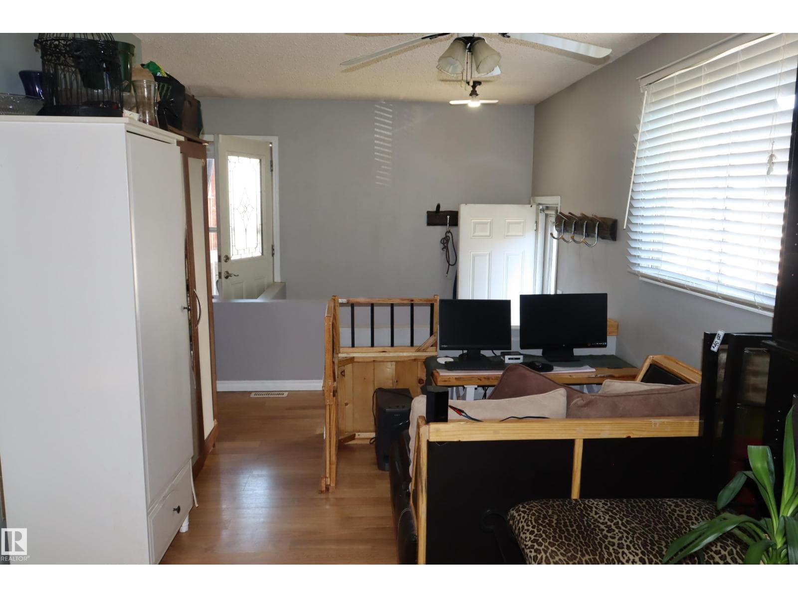 147 Garwood CR — photo 5
