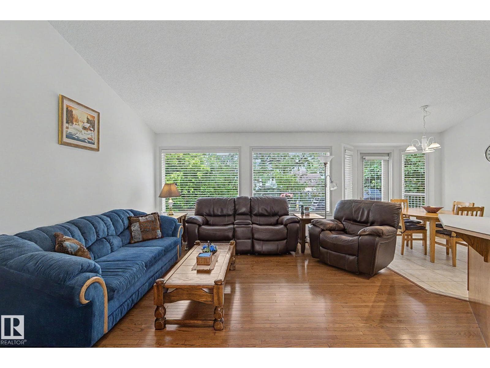 6 CHANCERY WY — photo 2