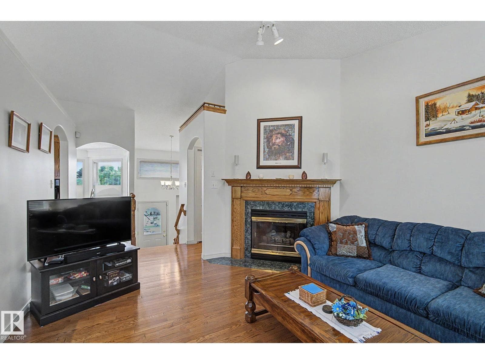 6 CHANCERY WY — photo 3
