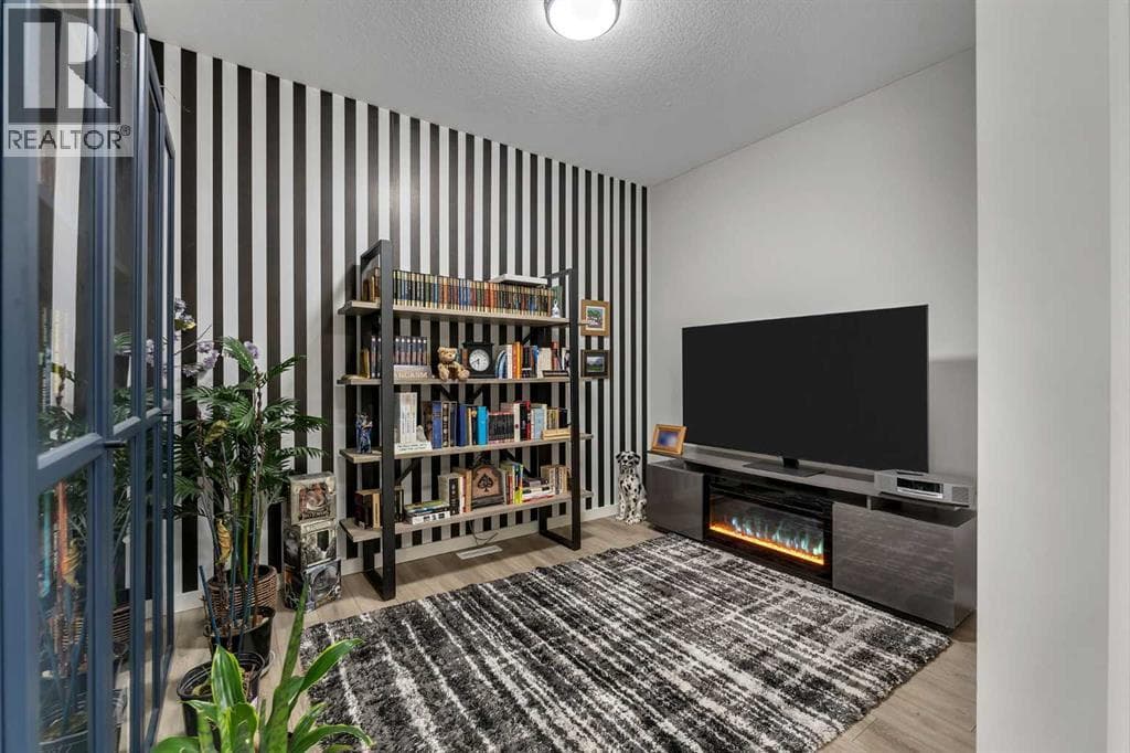 341 Walcrest View SE — photo 5