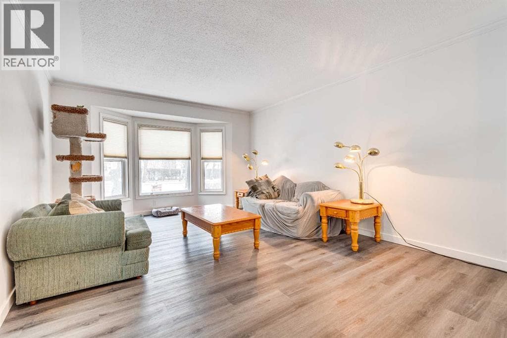 133 6 Avenue SE — photo 4