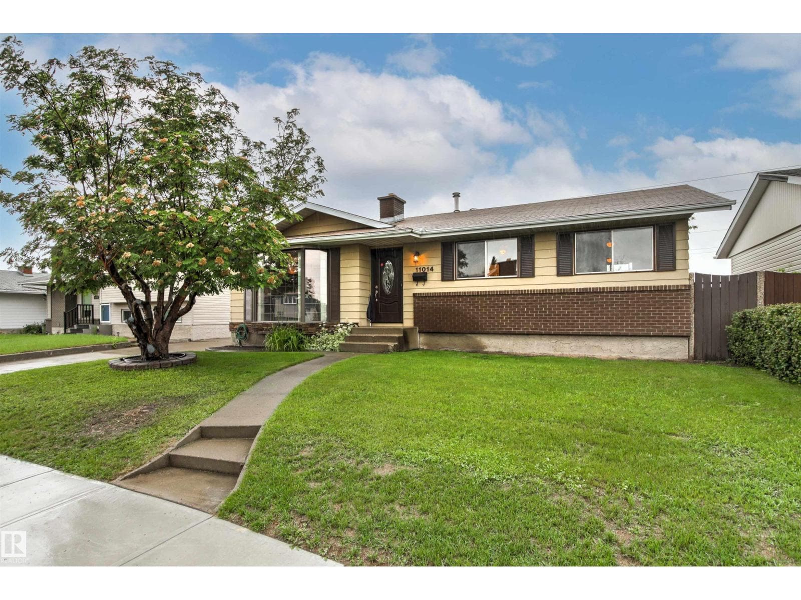 11014 163A AV NW — photo 4