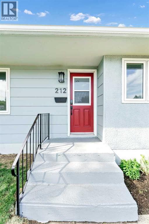 212 11 Street NE — photo 4