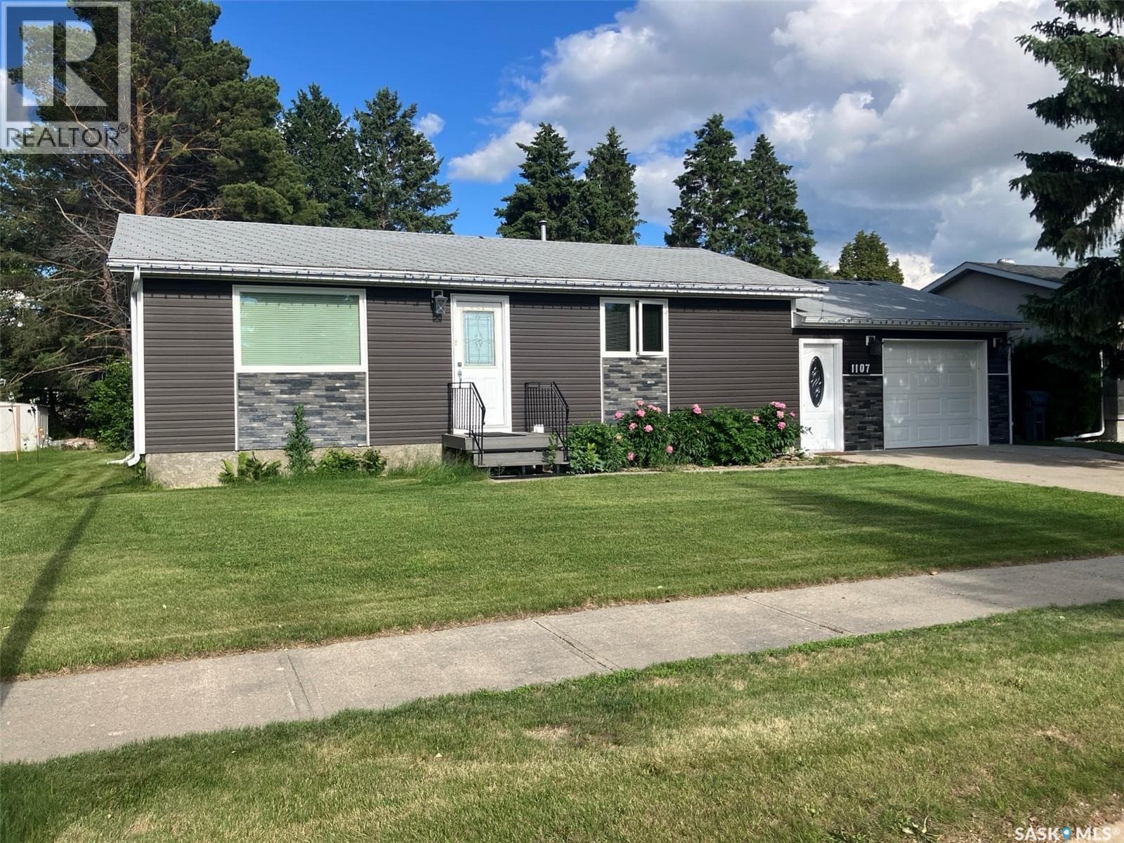 1107 Centre STREET