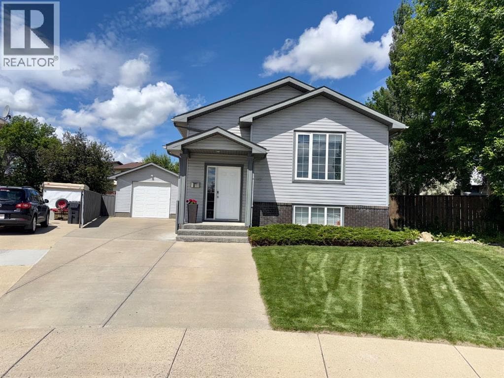 40 MicMac Court W