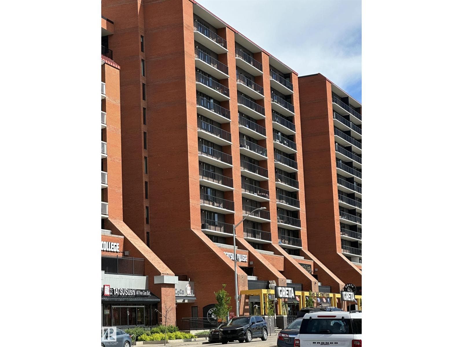 #706 10145 109 ST NW