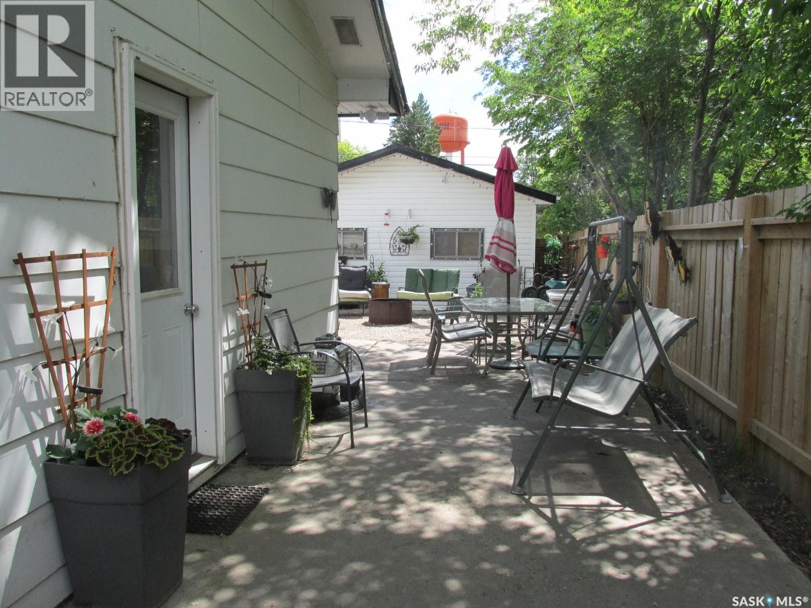 508 1st AVENUE W — photo 2