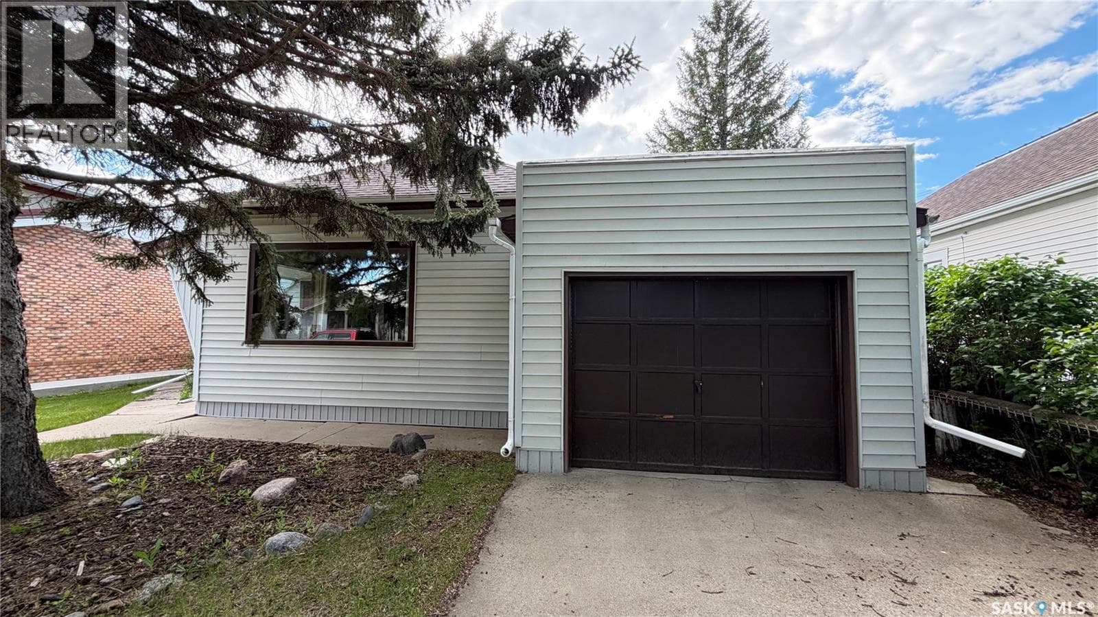 103 Walsh STREET — photo 2
