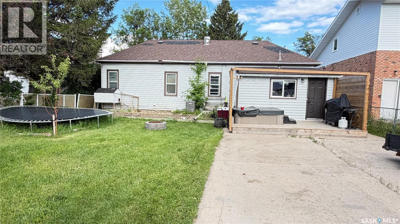 103 Walsh STREET — photo 3