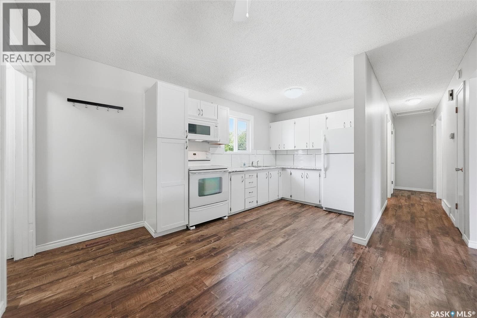 3 bed 2 bath single family at 106 Sclandens PLACE — $279,900 — photo 11