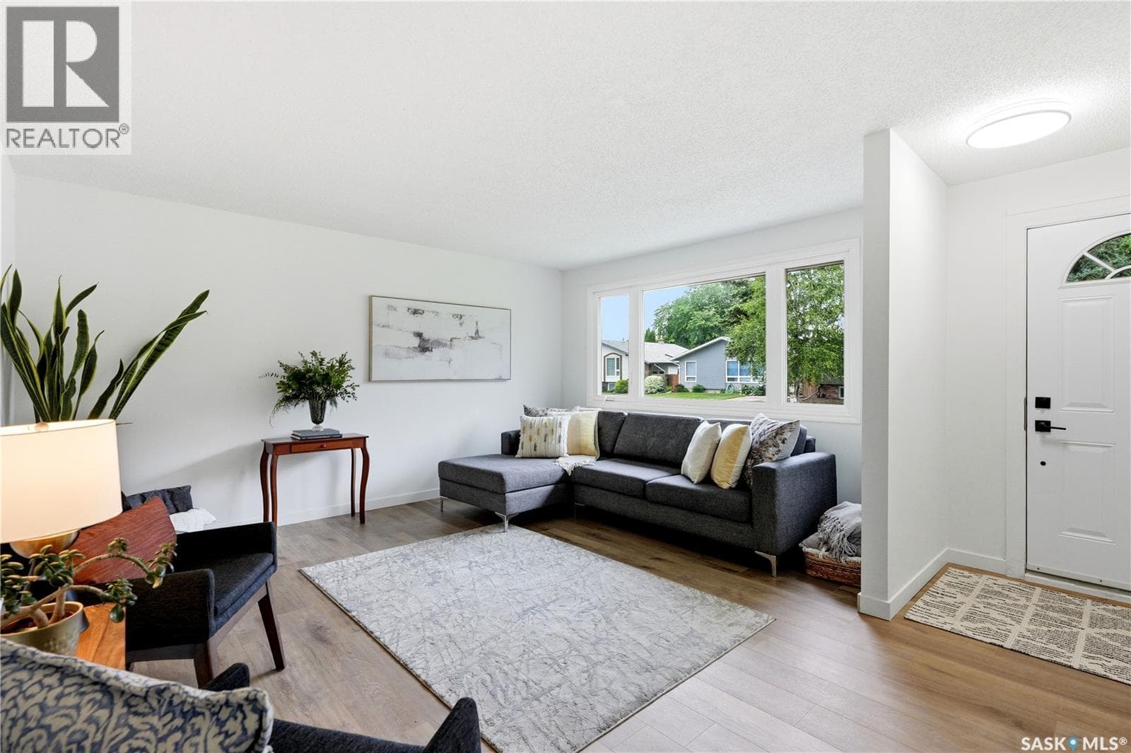 130 Birch CRESCENT — photo 4