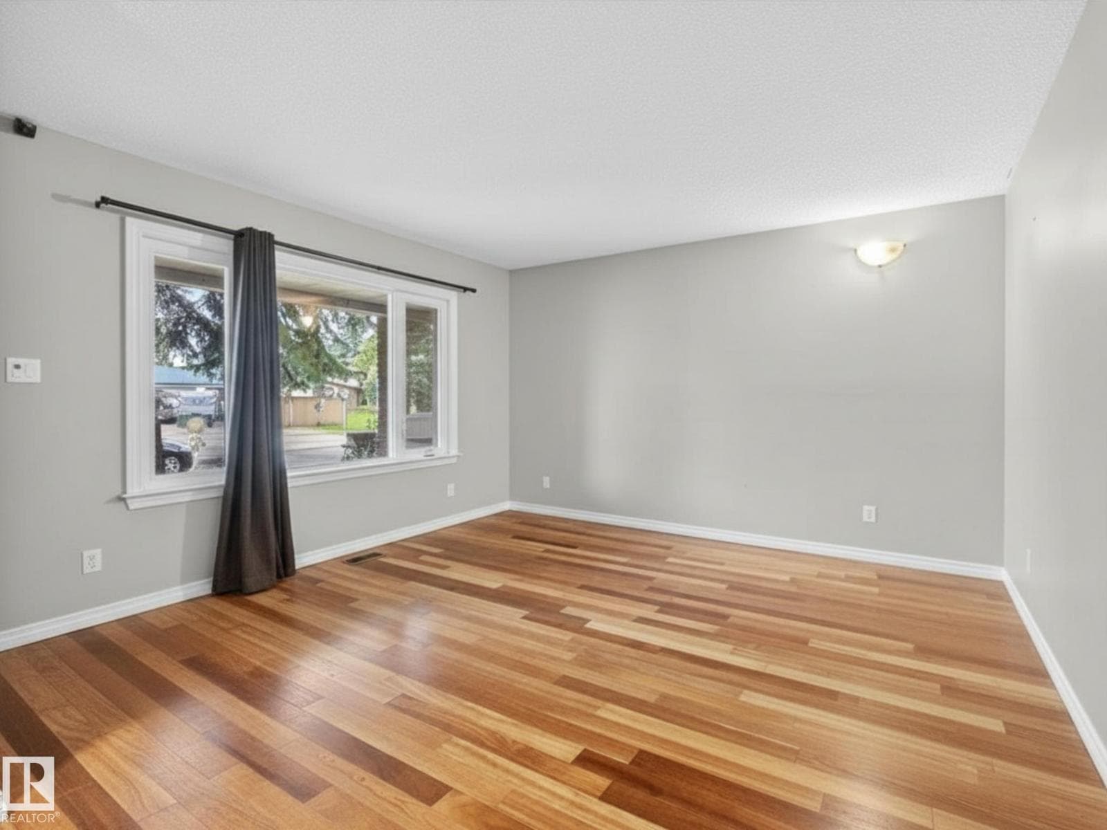 4312 43A AV — photo 5