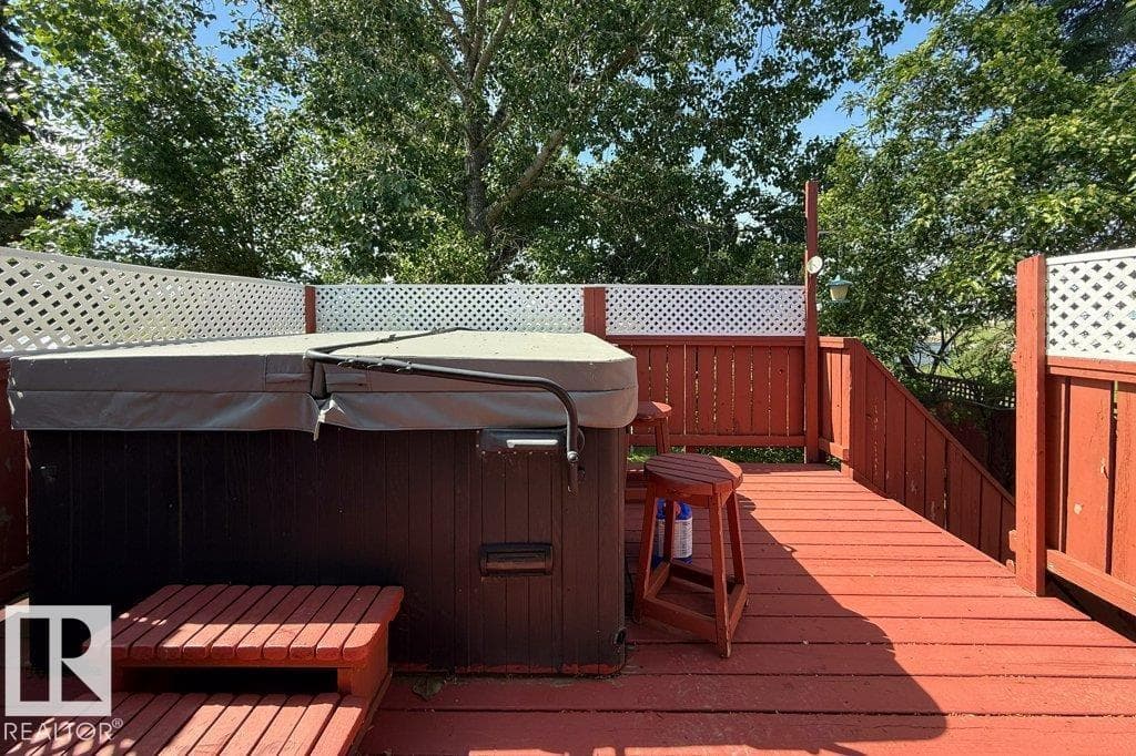 4823 10 AV NW — photo 5